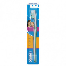 Dantų šepetėlis Oral-B...