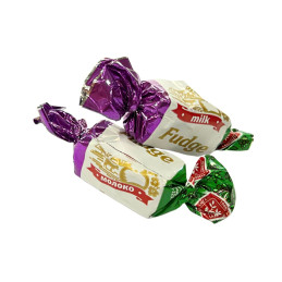 Pusiau kieti pieno skonio irisai Fudge